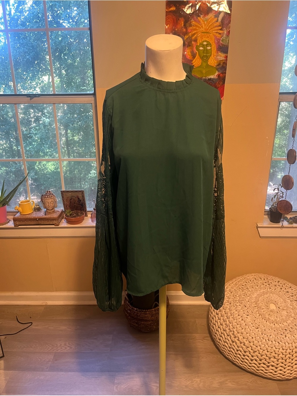 Elegant Green Long-Sleeve Blouse with Lace Sleeves XL